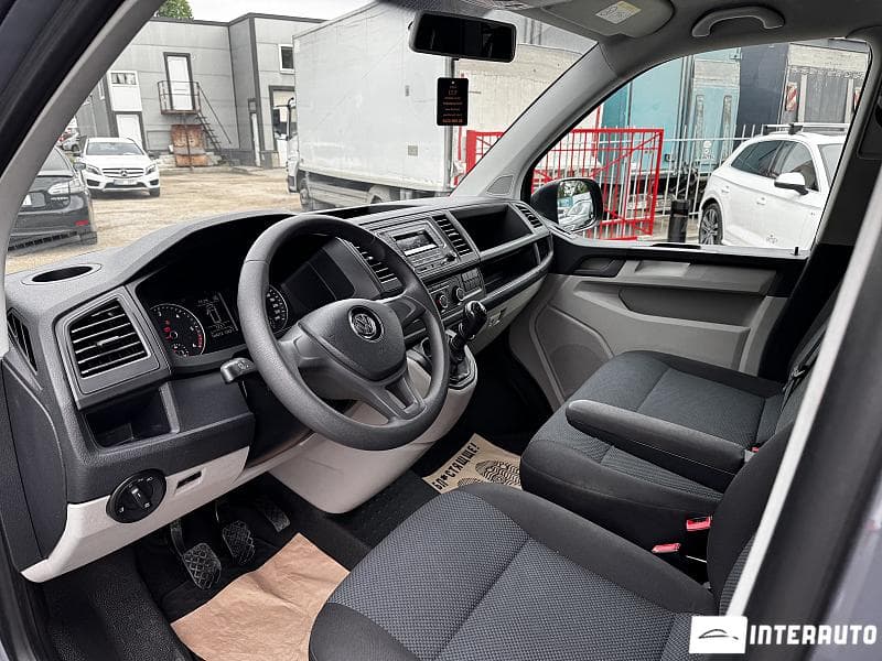 Volkswagen Caravelle 2017 — Миниатюра 5