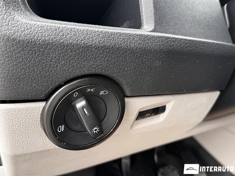Volkswagen Caravelle 2017 — Миниатюра 16