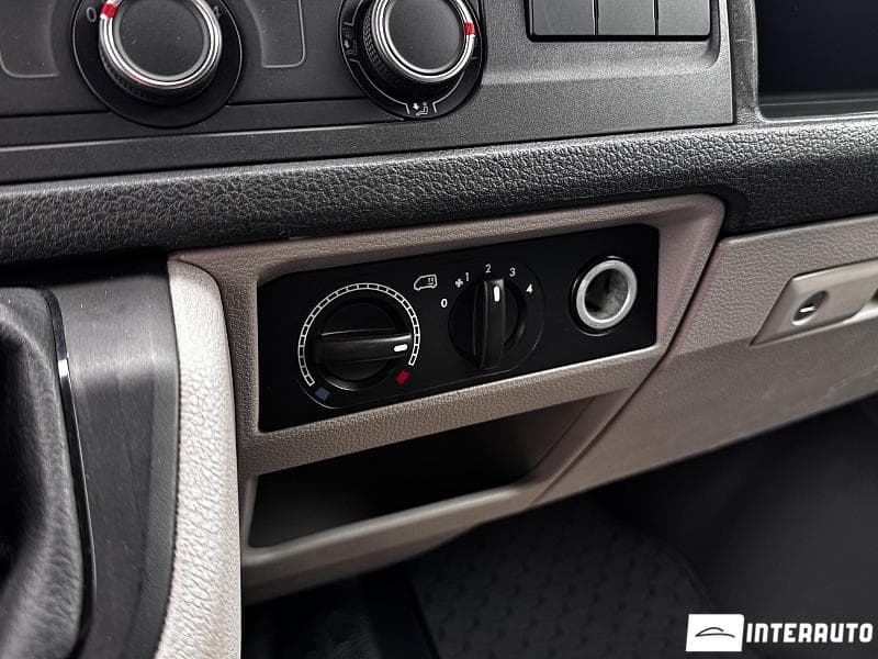 Volkswagen Caravelle 2017 — Миниатюра 9