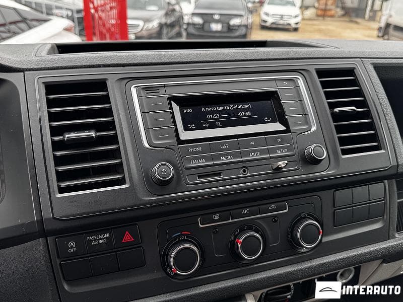 Volkswagen Caravelle 2017 — Миниатюра 7