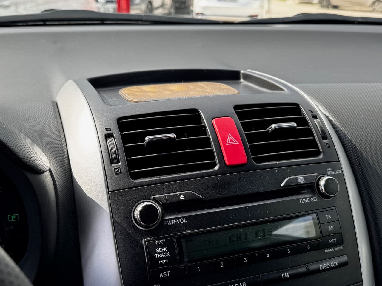 Toyota Auris 2011 — Миниатюра 10