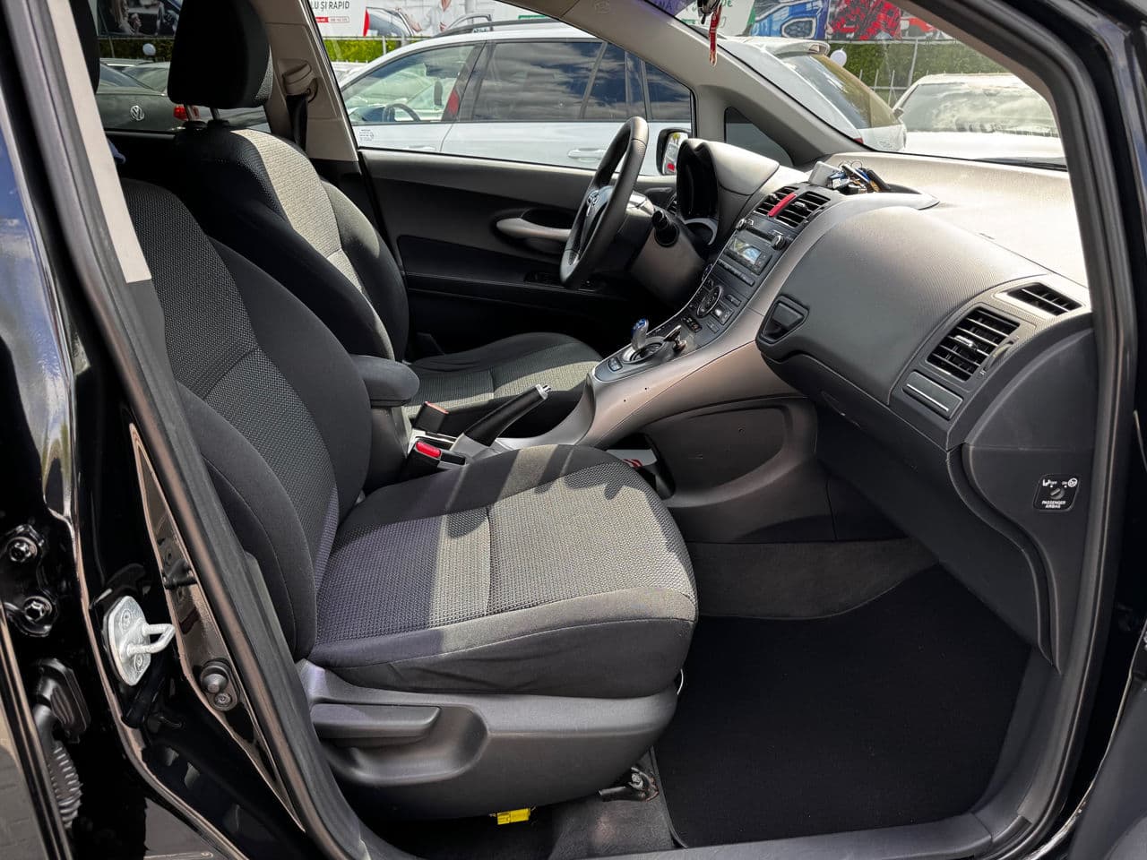 Toyota Auris 2011 — Миниатюра 14