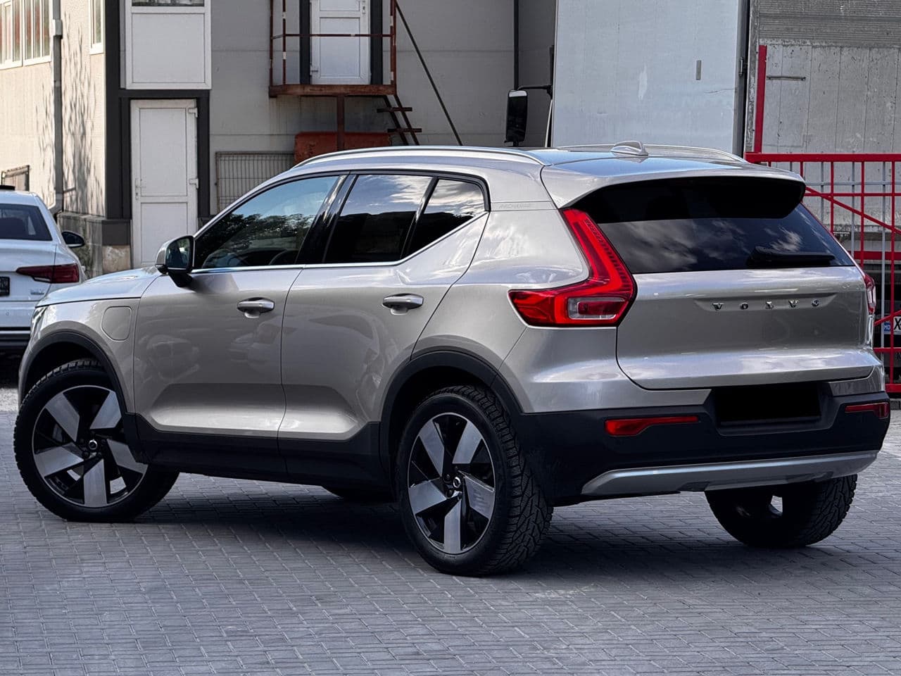2022 Volvo XC 40 — Miniatură 2