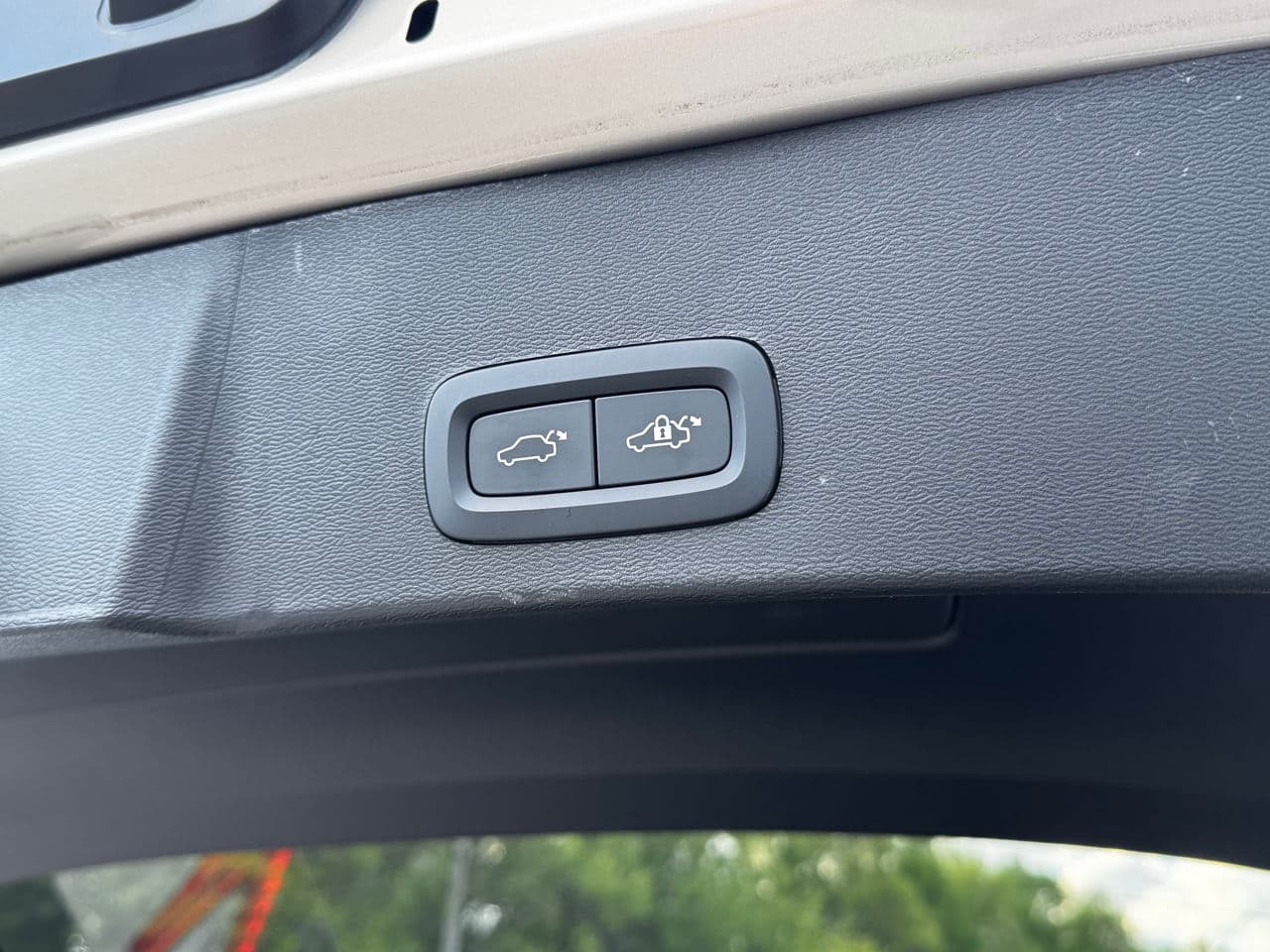 2022 Volvo XC 40 — Miniatură 15