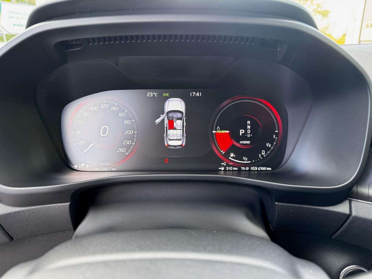 2022 Volvo XC 40 — Miniatură 9