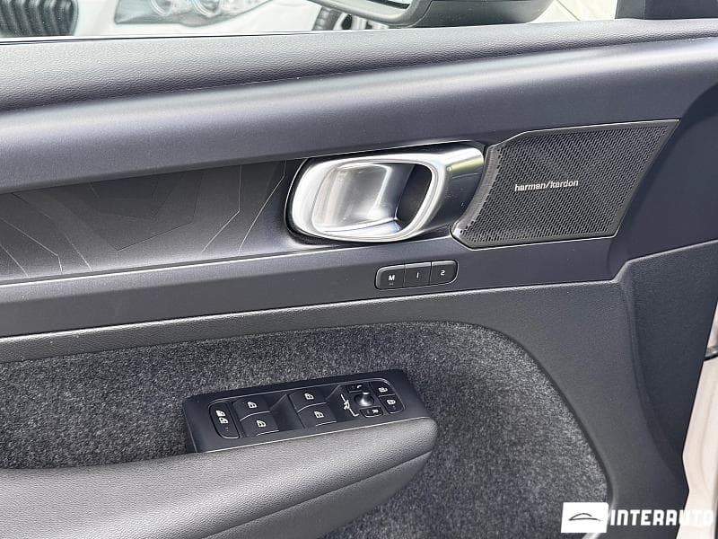 2022 Volvo XC 40 — Miniatură 21
