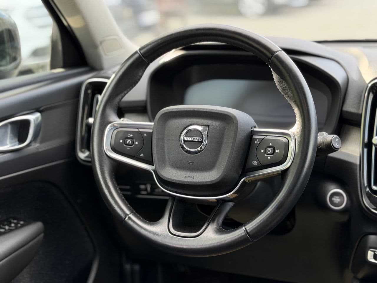 Volvo XC 40 2021 — Миниатюра 12