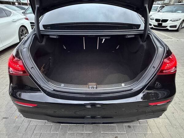 2023 Mercedes E 350 — Miniatură 21