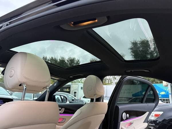2023 Mercedes E 350 — Miniatură 18