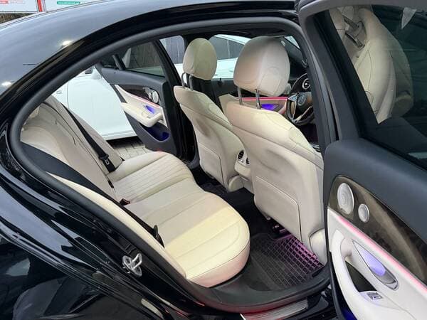 2023 Mercedes E 350 — Miniatură 16