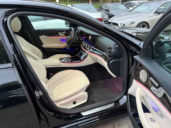 2023 Mercedes E 350 — Miniatură 10