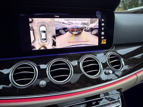 2023 Mercedes E 350 — Miniatură 11