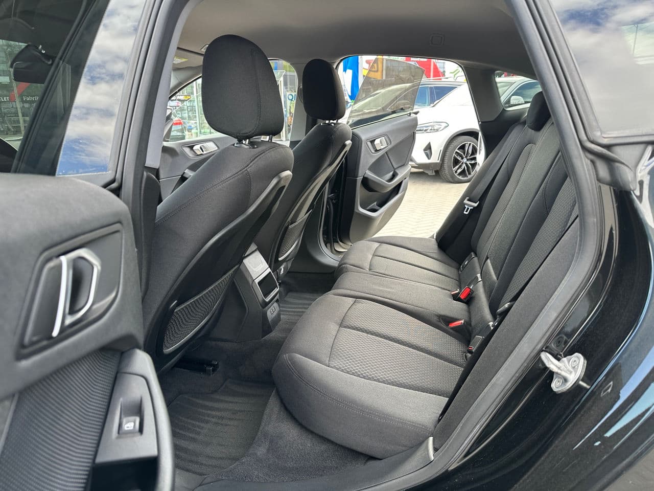 BMW 216d 2020 — Миниатюра 17