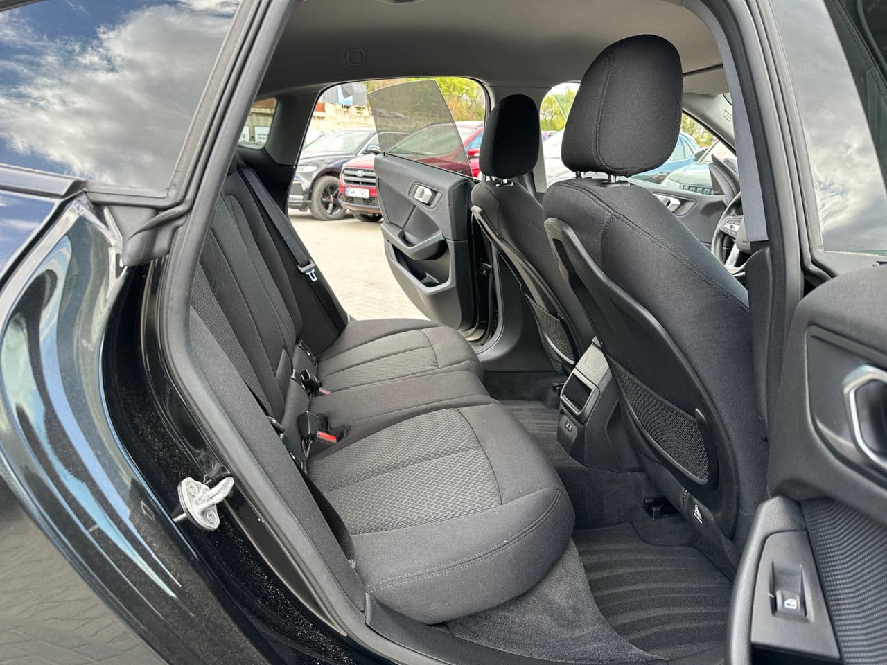 BMW 216d 2020 — Миниатюра 13