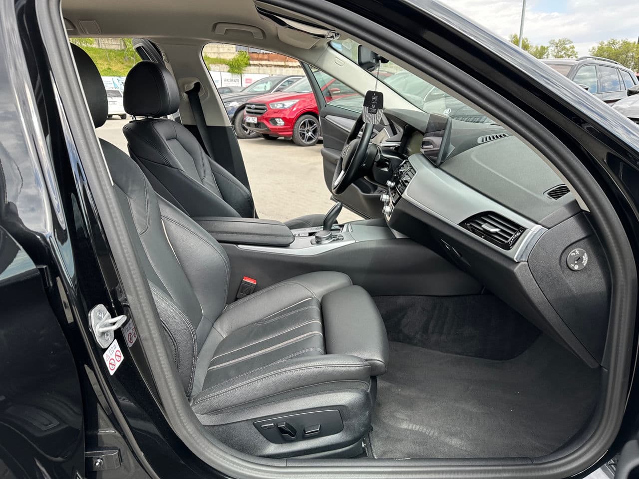 BMW 530e 2022 — Миниатюра 14