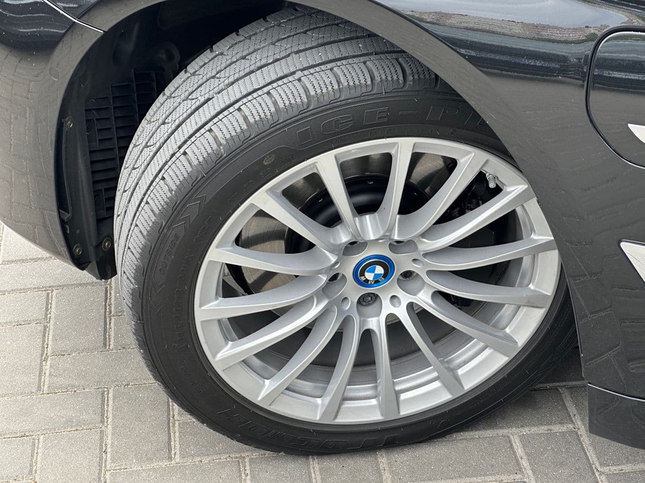 BMW 530e 2022 — Миниатюра 15