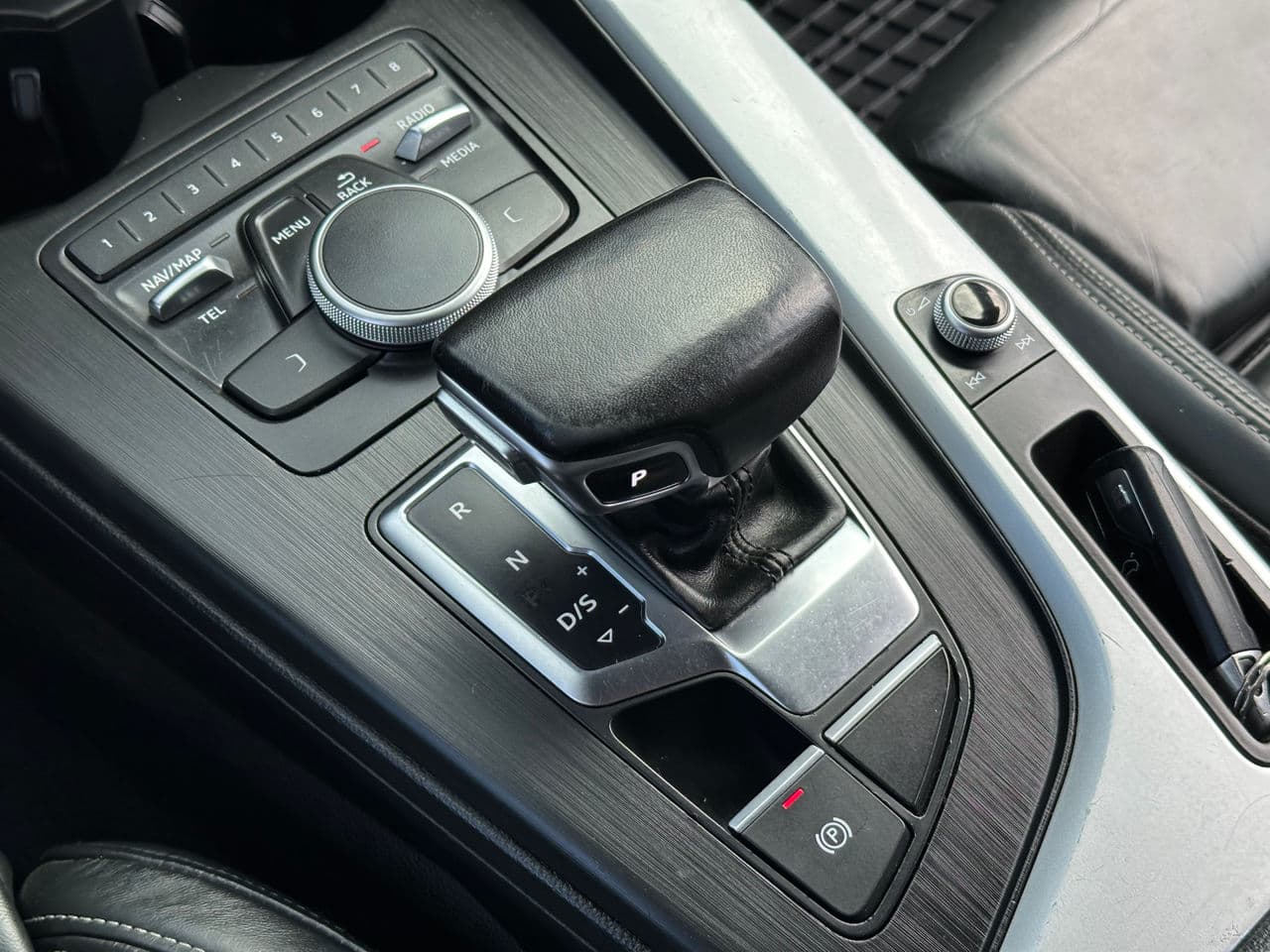 Audi A4 2017 — Миниатюра 11