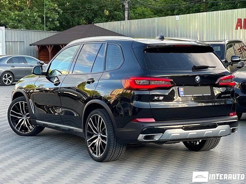 BMW X5 4.0D 2023 — Миниатюра 2