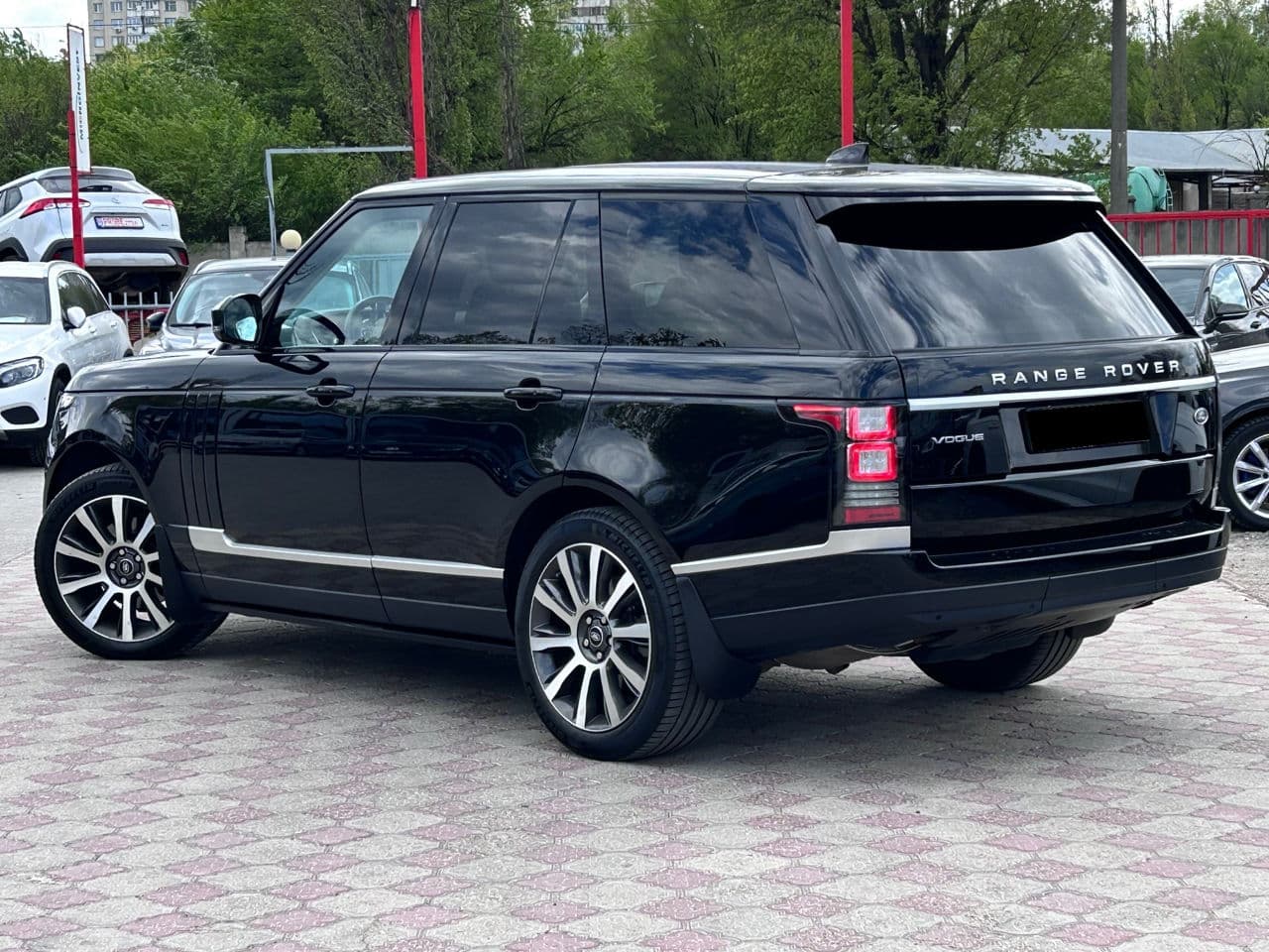 Land Rover Range Rover Vogue 2016 — Миниатюра 3