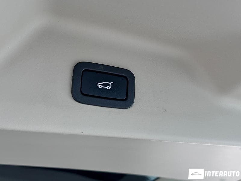 Land Rover Range Rover Vogue 2016 — Миниатюра 21