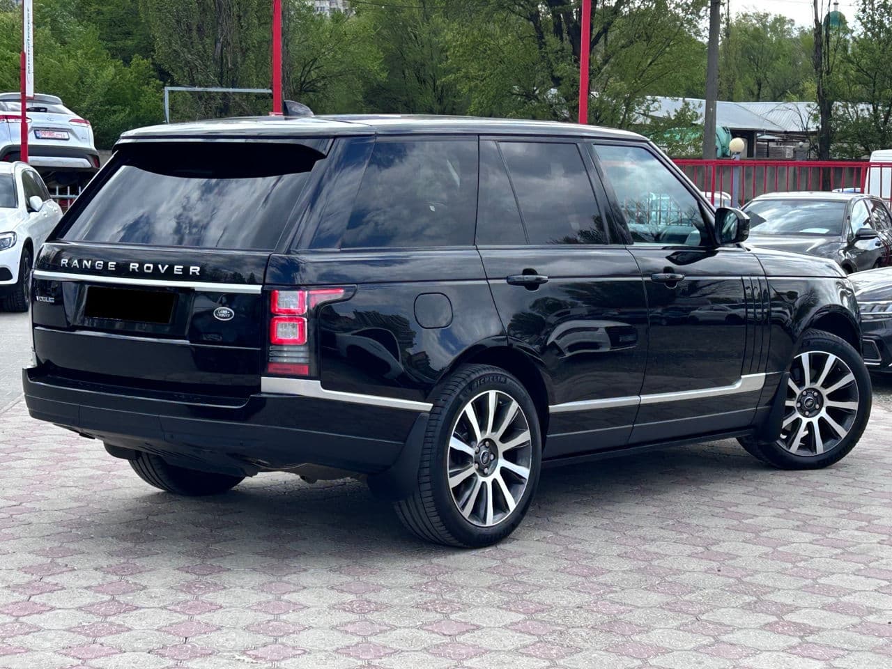 Land Rover Range Rover Vogue 2016 — Миниатюра 2