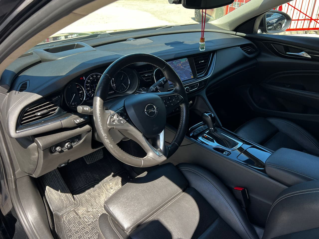 Opel Insignia 2018 — Миниатюра 8