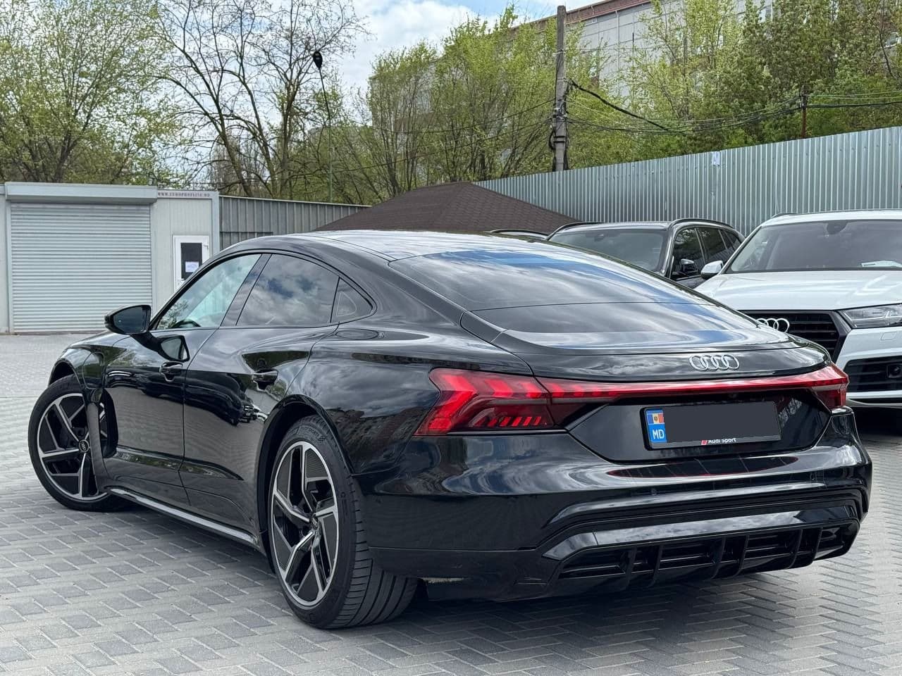 Audi E-tron GT 2021 — Миниатюра 2