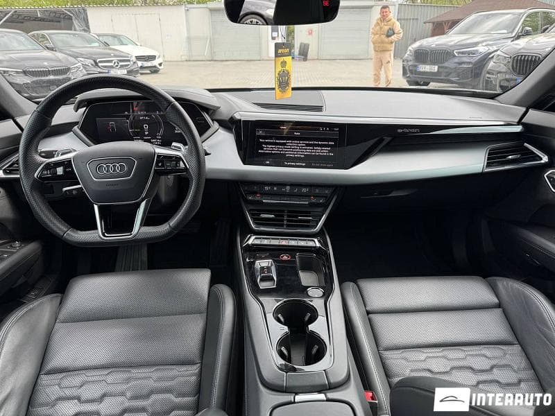 Audi E-tron GT 2021 — Миниатюра 11