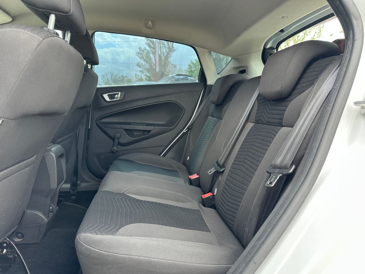 Ford Fiesta 2015 — Миниатюра 13
