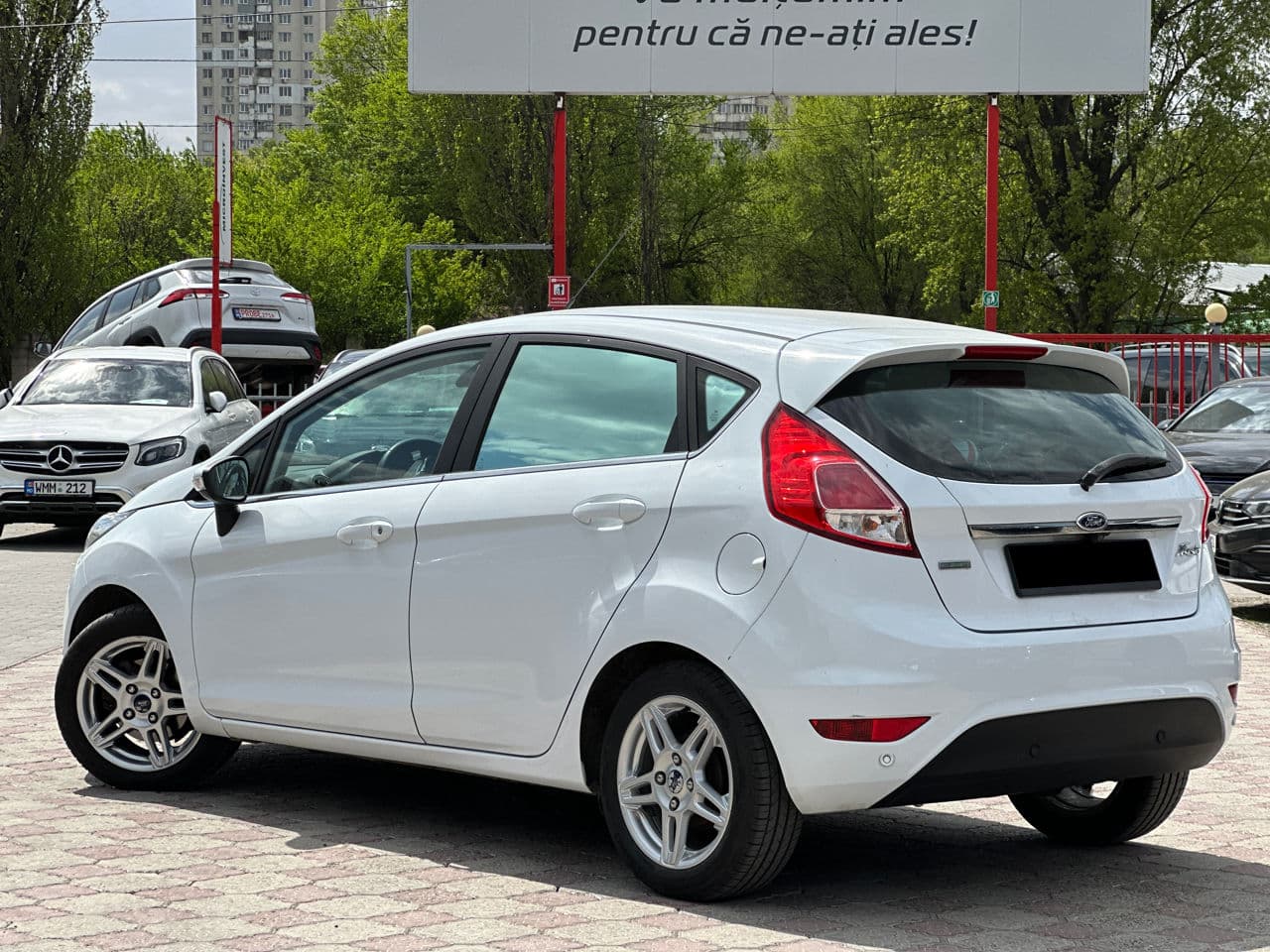 Ford Fiesta 2015 — Миниатюра 3