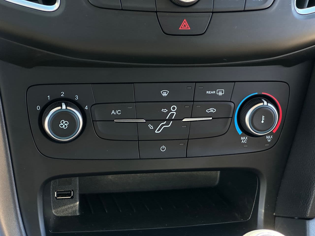 Ford Focus 2015 — Миниатюра 11