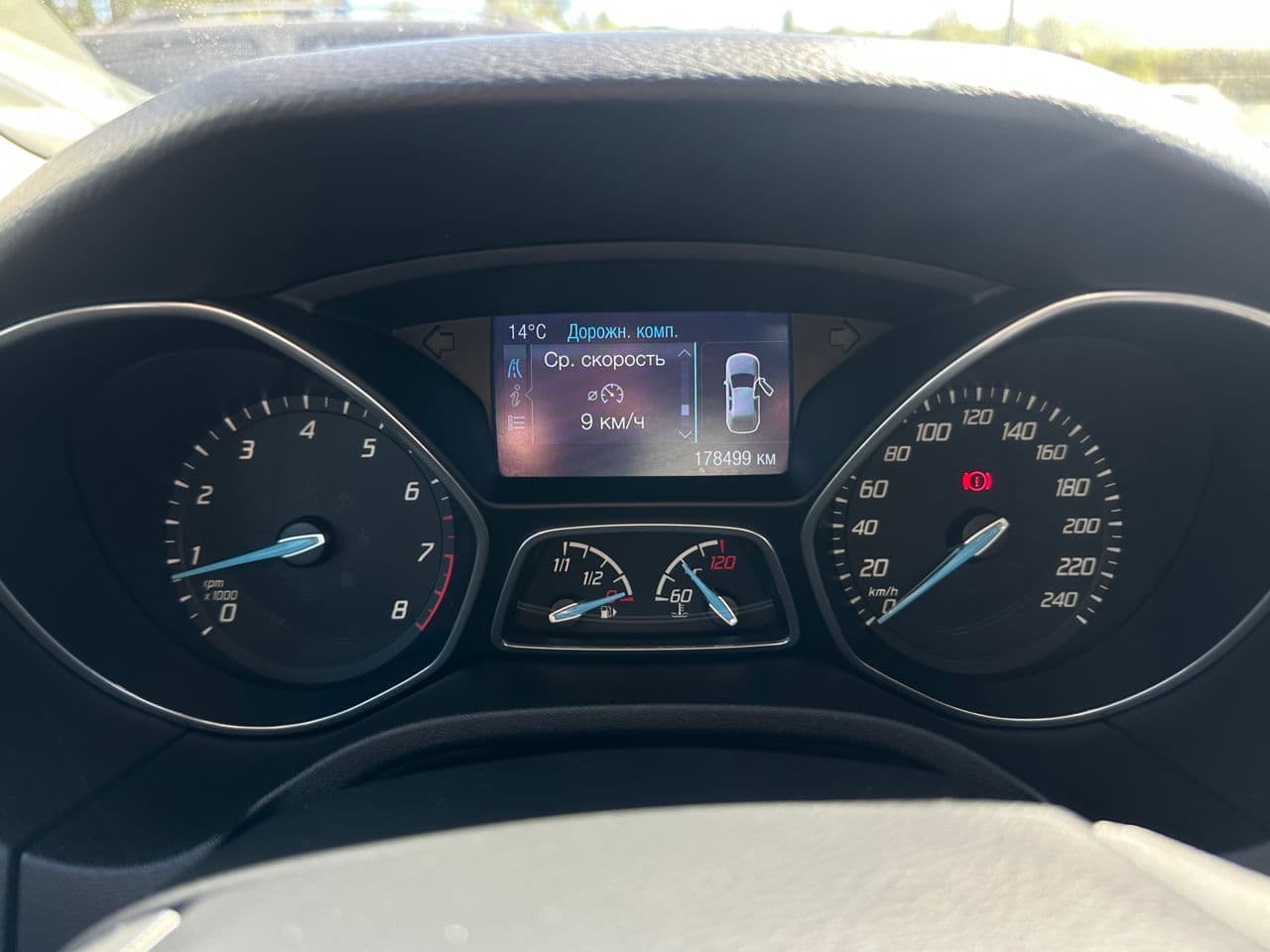 Ford Focus 2014 — Миниатюра 8
