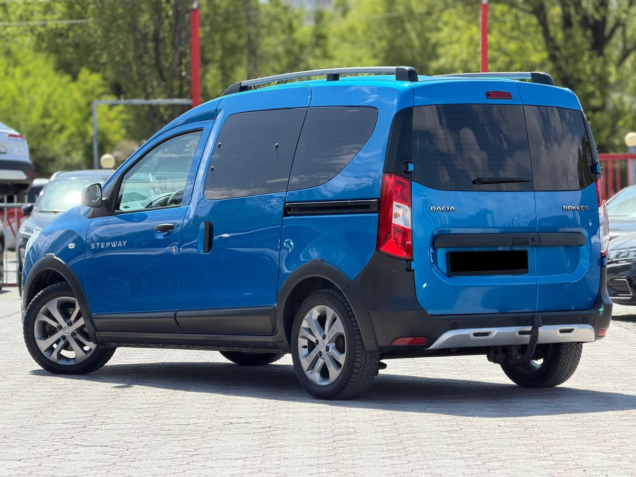2015 Dacia Dokker Stepway — Miniatură 3