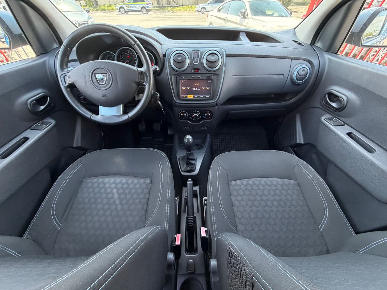 2015 Dacia Dokker Stepway — Miniatură 8