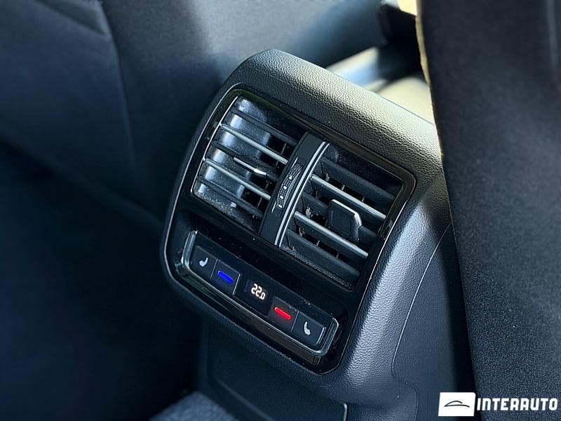 2016 Volkswagen Passat — Miniatură 21