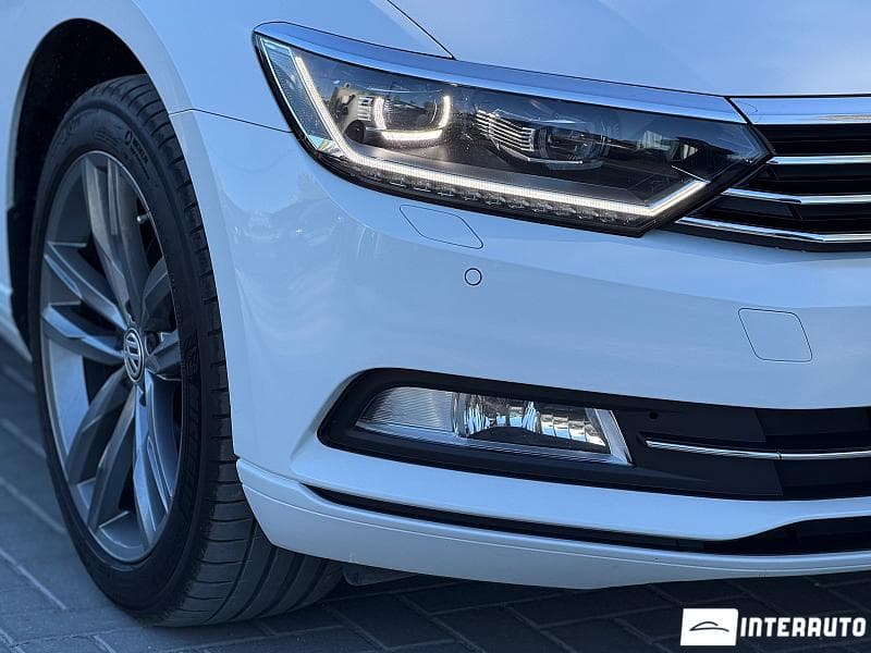 2016 Volkswagen Passat — Miniatură 6
