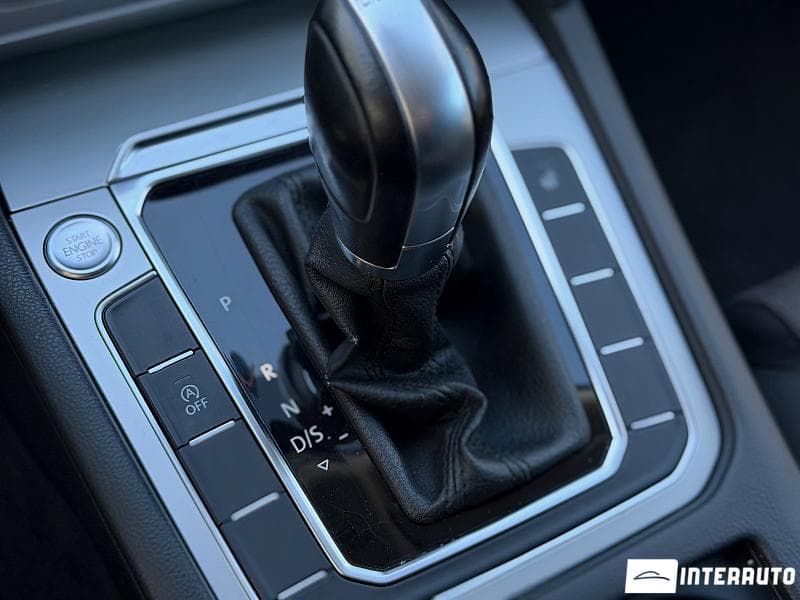 2016 Volkswagen Passat — Miniatură 16