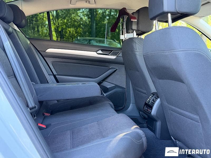 2016 Volkswagen Passat — Miniatură 20
