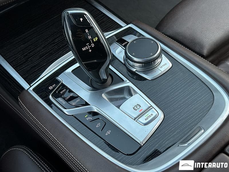 BMW 740 2019 — Миниатюра 12