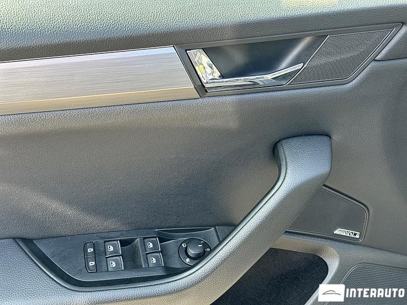 Skoda Superb 2019 — Миниатюра 12
