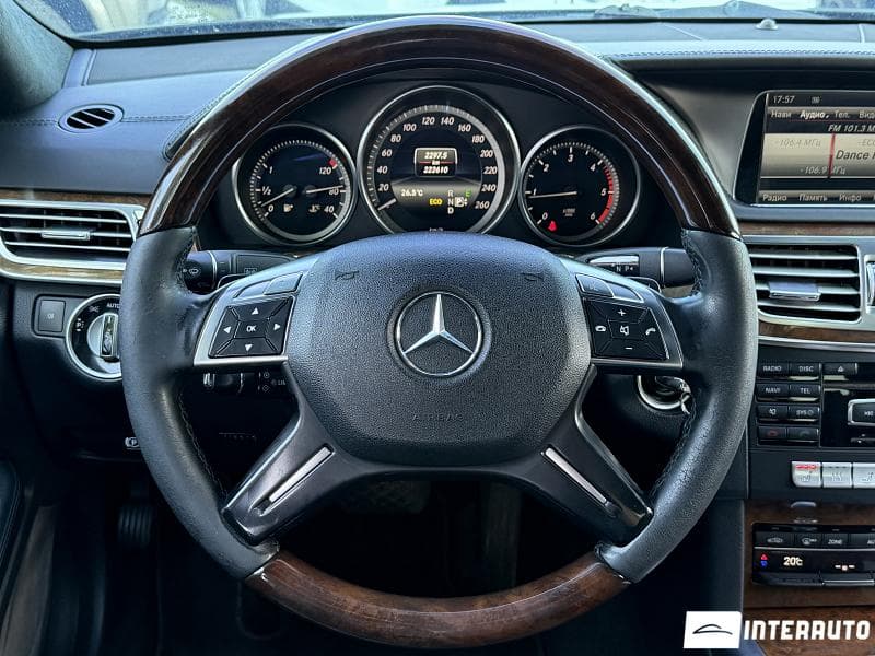 2013 Mercedes E 200 — Miniatură 10
