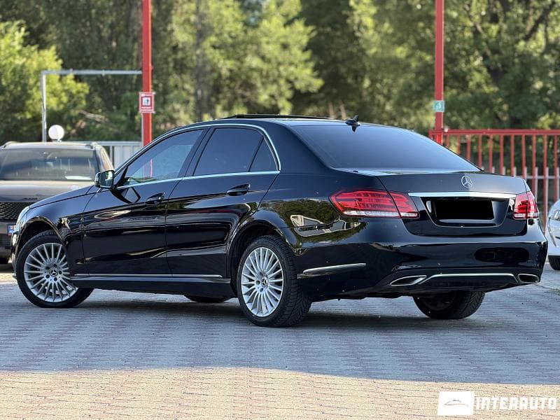 2013 Mercedes E 200 — Miniatură 3