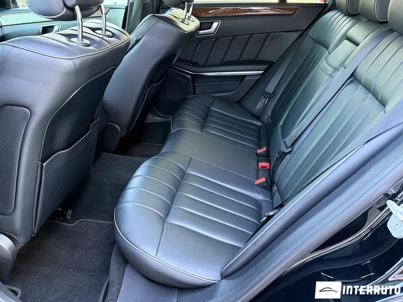 2013 Mercedes E 200 — Miniatură 18