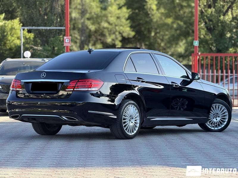 2013 Mercedes E 200 — Miniatură 2