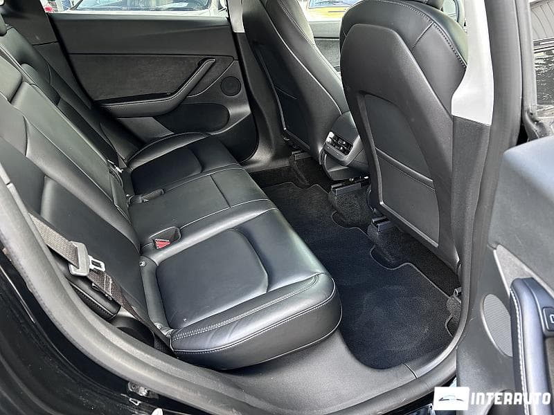 Tesla Model Y 2021 — Миниатюра 16