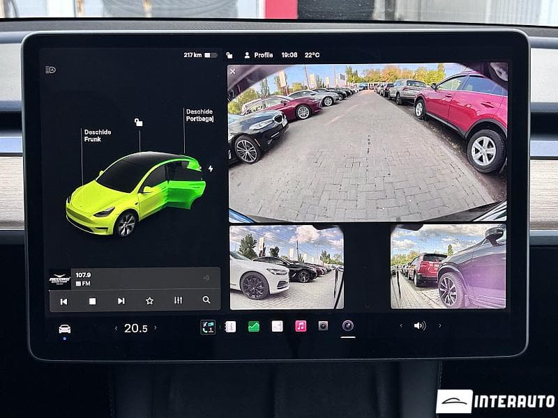 Tesla Model Y 2021 — Миниатюра 12