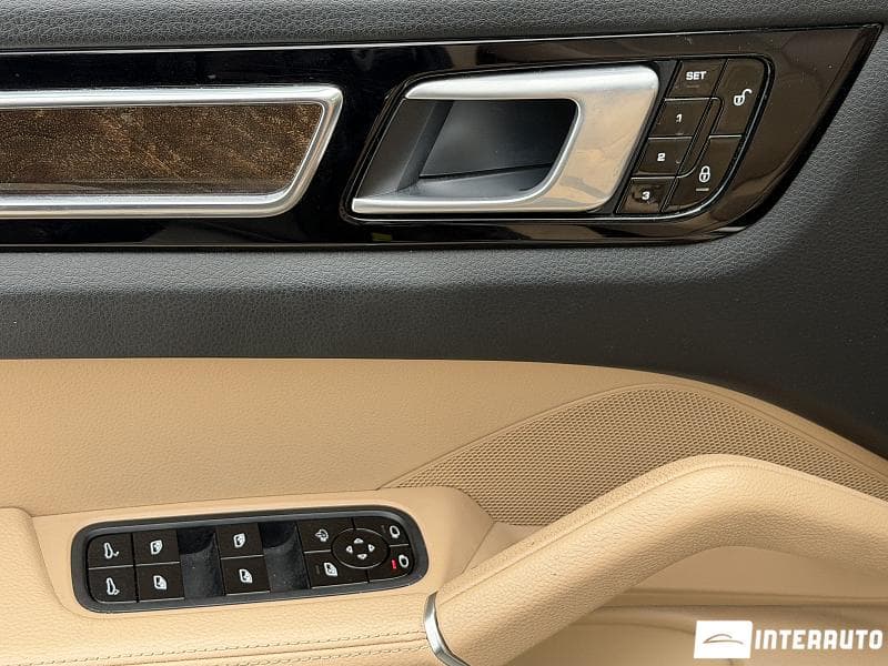 Porsche Cayenne 2019 — Миниатюра 8