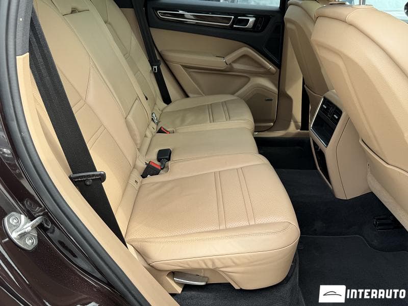 Porsche Cayenne 2019 — Миниатюра 16