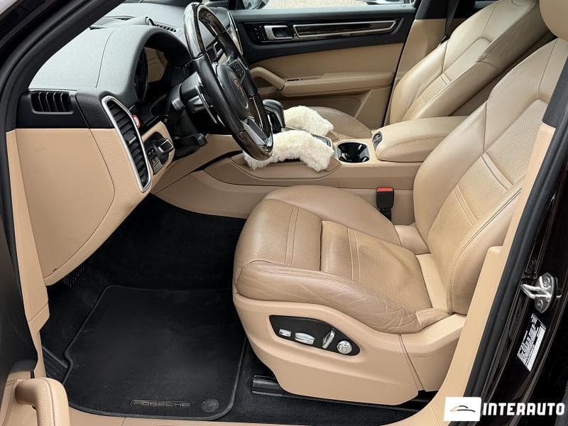 Porsche Cayenne 2019 — Миниатюра 9