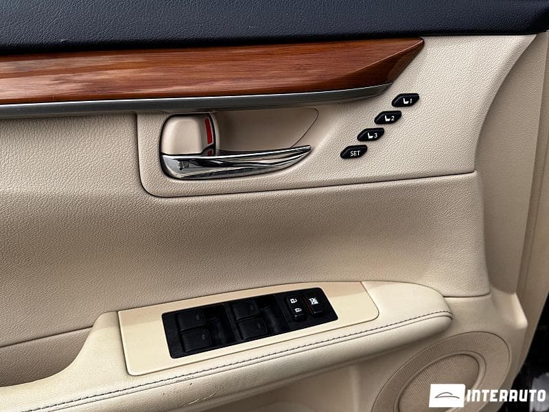 Lexus ES 300h 2013 — Миниатюра 16